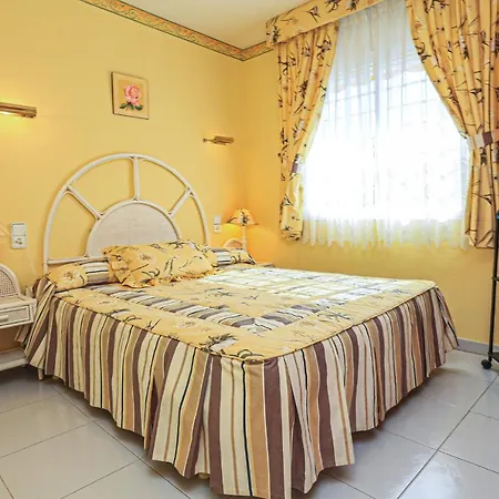Ltioral Costa Dorada - Casa Mercuri Only Families *